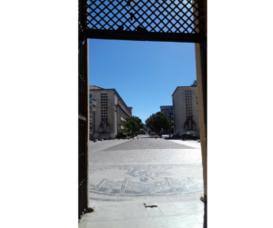 A Língua Portuguesa nos une 3 Portas aberta para o mundo 300x251