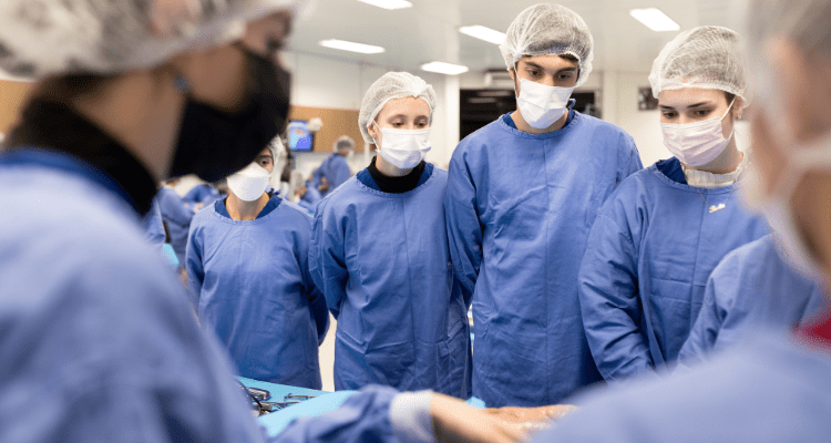 Medicina em Portugal, como concorrer ? 1 Descubra com estudar medicina em Portugal